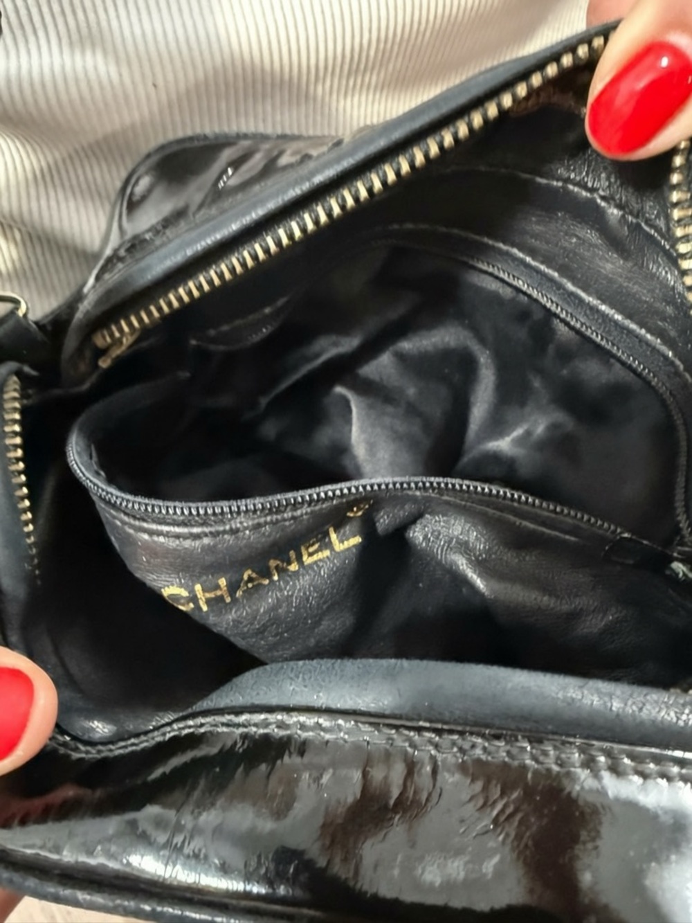 Chanel vintage black patent leather bag AUTHENTIC - Picture 6 of 8